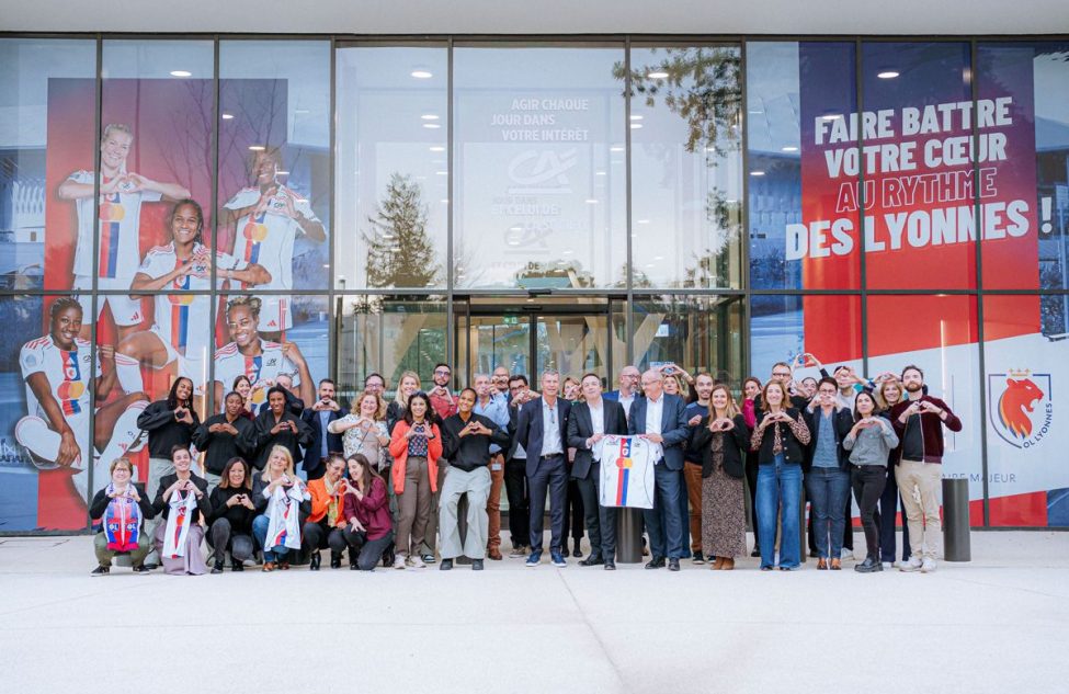 Inauguration du covering siège Crédit Agricole Centre-est