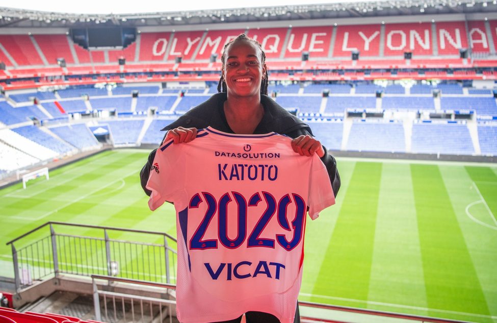 Marie-Antoinette Katoto rejoint OL Lyonnes jusqu'en 2029