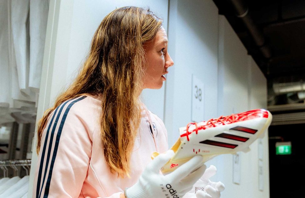 Journal de stage : Visite des archives adidas avec Tiane Endler