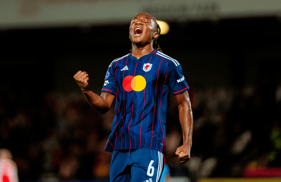 Concacaf : Melchie Dumornay nommée joueuse de l'année 2024/25 !