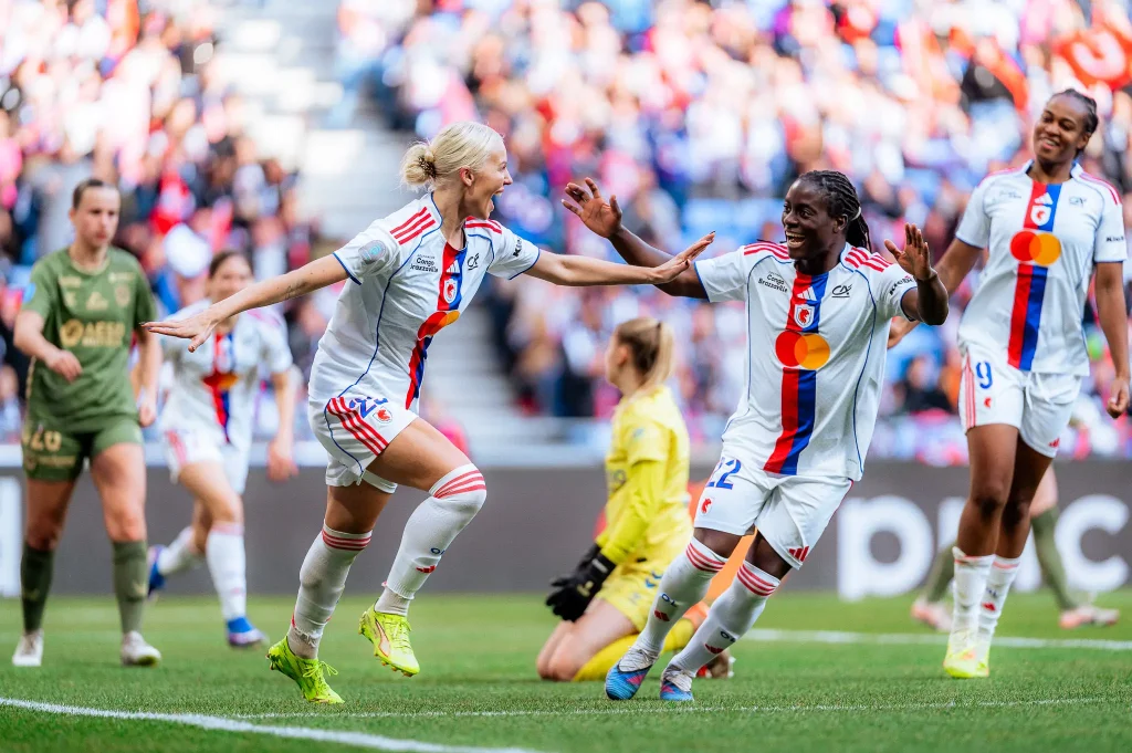 Sofie Svava & Tabitha Chawinga