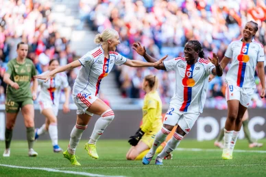 Sofie Svava & Tabitha Chawinga
