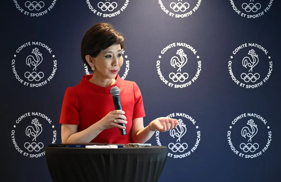 Michele Kang awarded by IOC