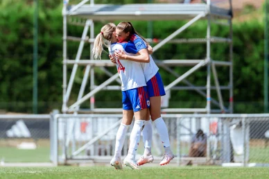 Ada Hegerberg & Jule Brand