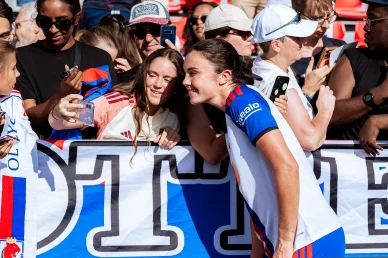 Ingrid Engen et les supporters