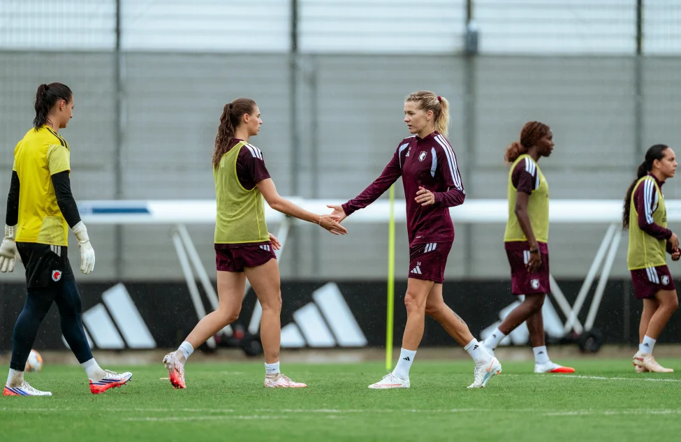 Journal de stage : Une séance le matin et un match entre le staff pour le jour 6