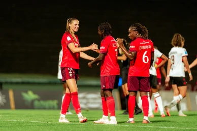 Jule Brand, Vicki Becho & Melchie Dumornay