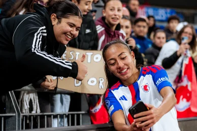 Selma Bacha & les supporters