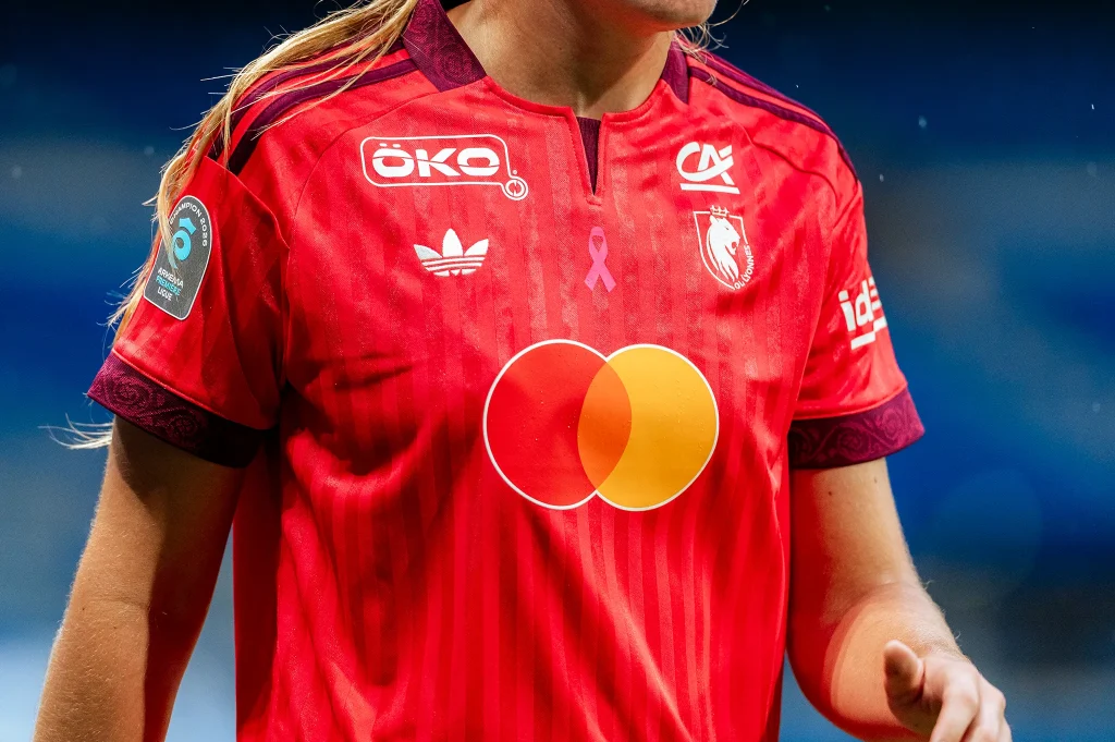 Le maillot à l'occasion d'octobre rose